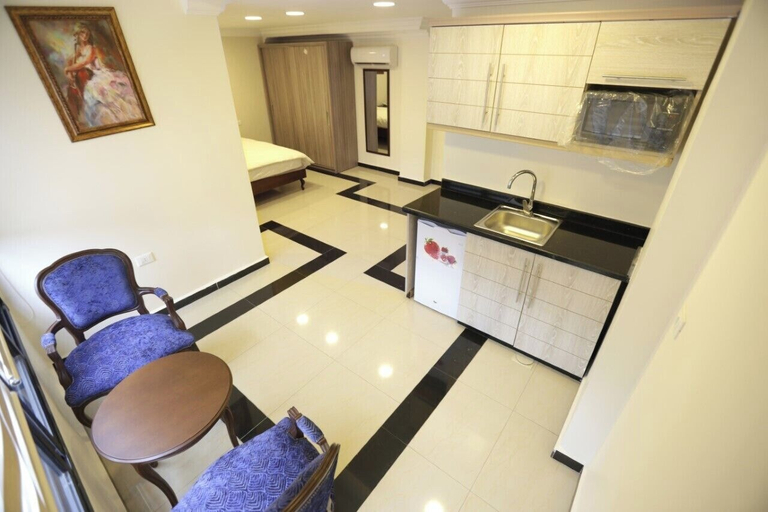 Others 5, Taj Suites, Beirut