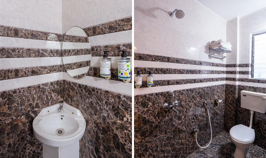 Bathroom 4, Treebo Royal Comfort Atithi, Pune
