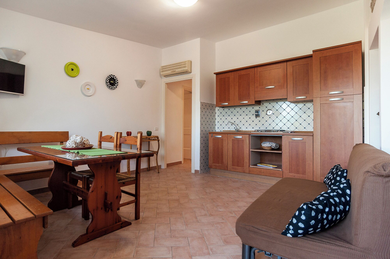 Others 3, Villetta Kair 260, Latina