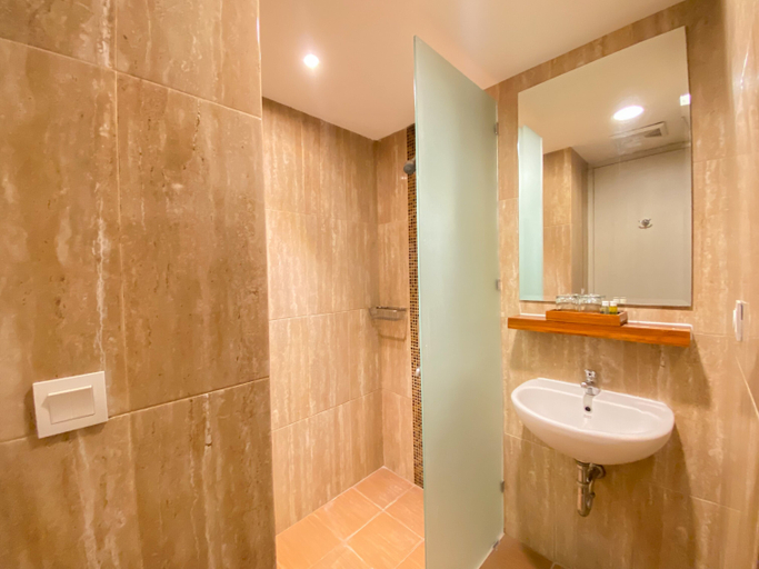 Bathroom 7