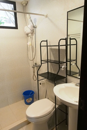 Bathroom, Casa Rafael Coron, Coron