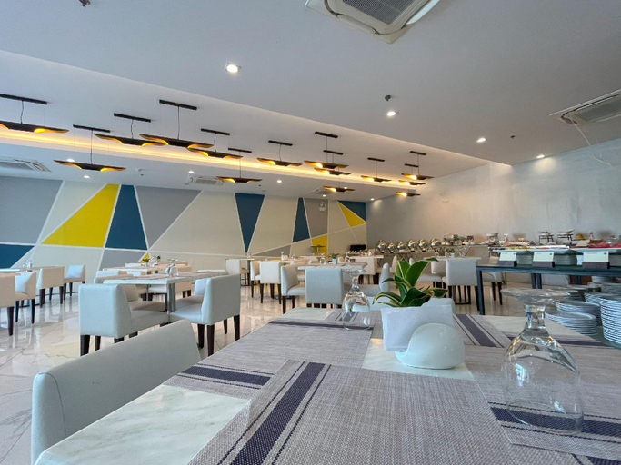 Food & Drinks 4, Golden Peak Hotel & Suites, Cebu City