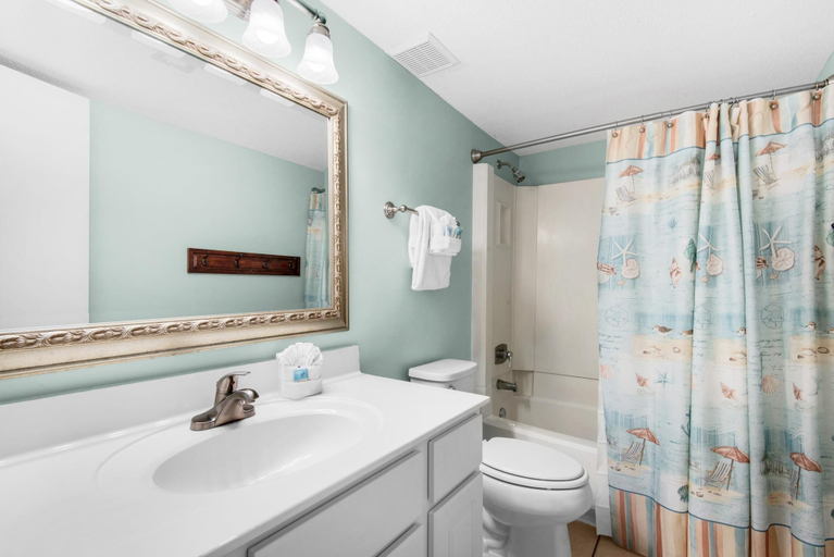 Bathroom 3, Memory Maker, Walton