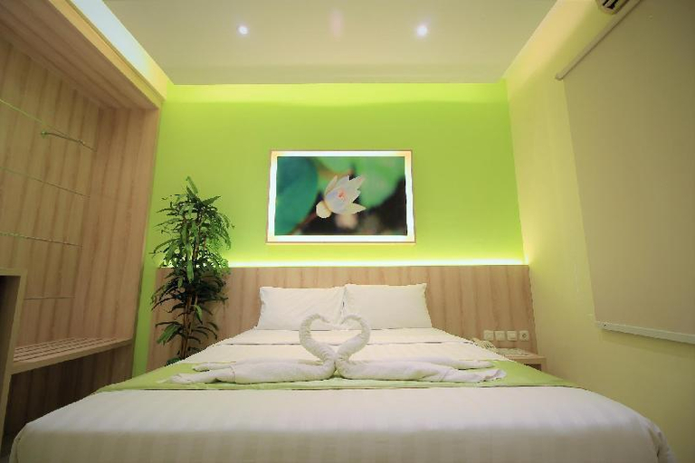 Bedroom 13