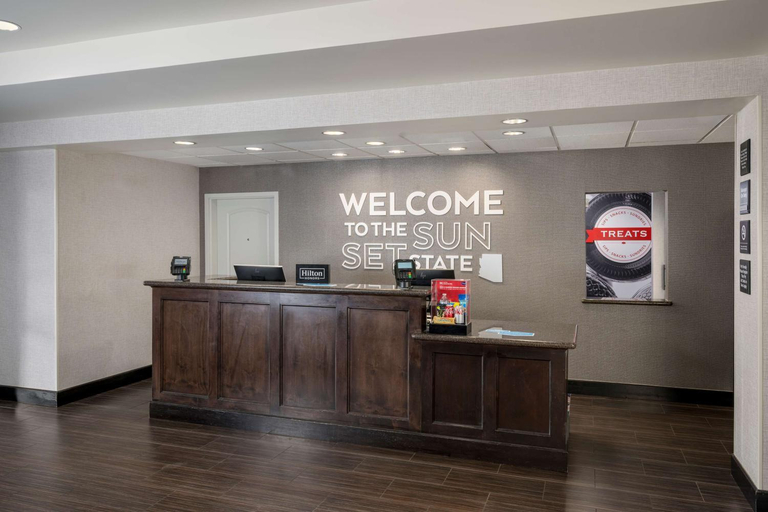 Public Area 2, Hampton Inn & Suites Phoenix North/Happy Valley, Maricopa