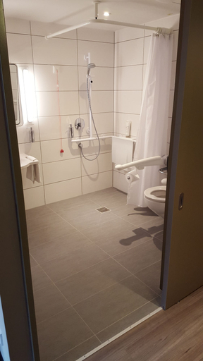 Bathroom 5, ibis Muenchen City Arnulfpark, München