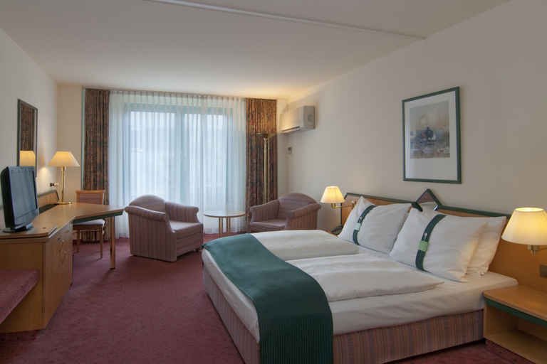 Bedroom 3, FOUR Essen City Centre, Essen