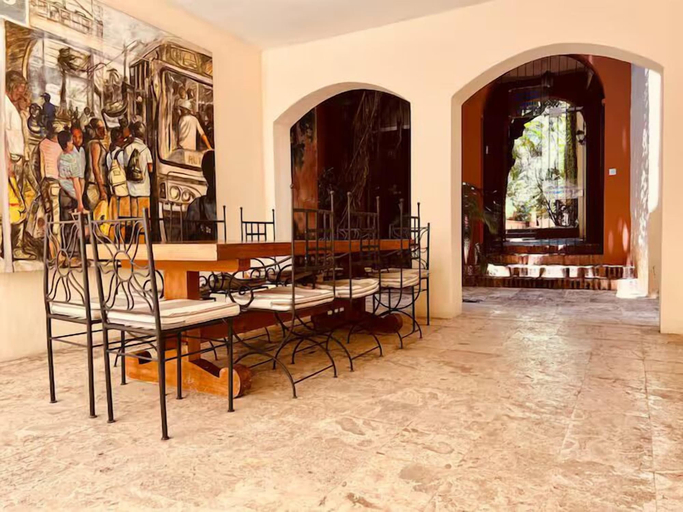 Food & Drinks, Paseo Colonial - El Monasterio 4, Distrito Nacional