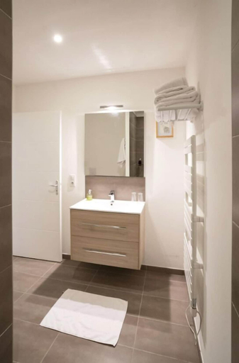 Bathroom 5, La Balade des Marais, Loire-Atlantique
