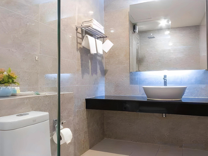 Bathroom 20