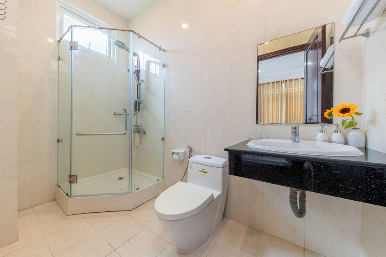 Bathroom 5, Villas De Mykhe, Da Nang