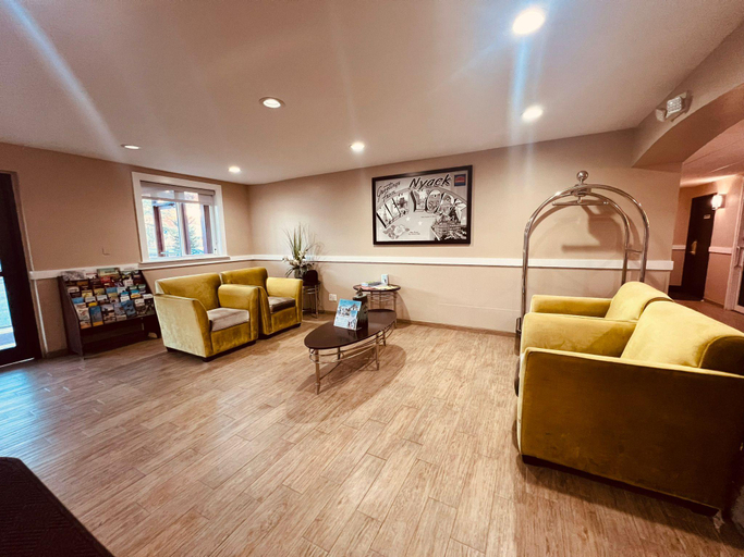 Public Area 3, FairBridge Inn Express Nyack, Rockland