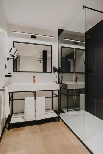 Bathroom 5, Hotel Dimar, Valencia