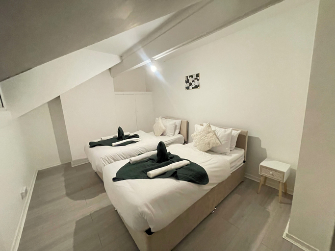 Bedroom 5, Cosy Contractor Stay-Sleeps 4, Leeds