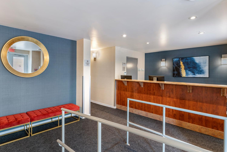 Public Area 3, Econo Lodge, Montréal