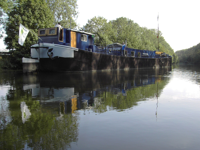 Exterior 2, Cushy Boat in Merkem With Terrace, West-Vlaanderen