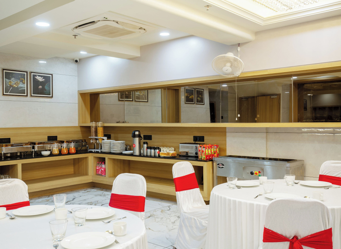 Food & Drinks 5, Hotel Park Royal, Devbhumi Dwarka