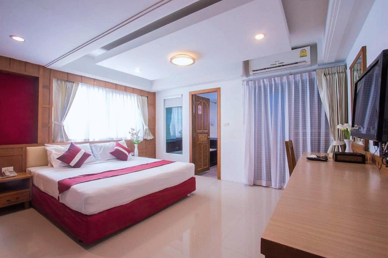 Bedroom 12