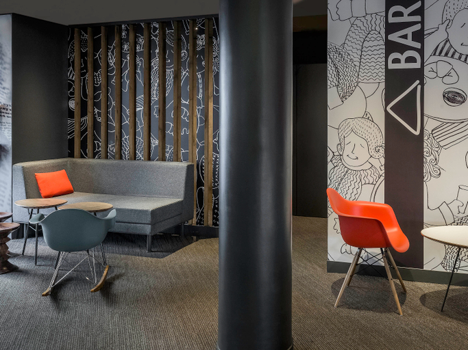 Public Area 2, ibis Paris la Defense Courbevoie, Hauts-de-Seine