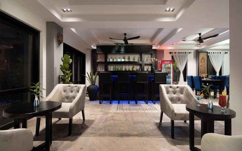 Food & Drinks 5, F L G Hotel, Phnom Penh