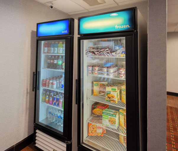 Food & Drinks 5, Hampton Inn & Suites Seattle/Kent,WA, King