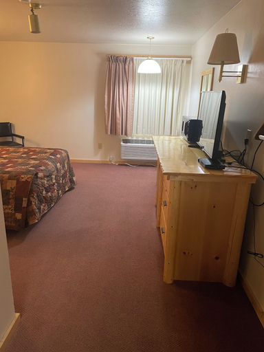 Others 4, Marbleton Inn, Sublette
