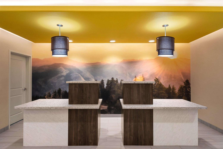 Public Area 2, La Quinta Inn & Suites by Wyndham Clovis CA, Fresno