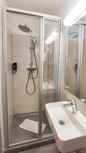 Bathroom 5, Hotel Pension Andreas, Wien