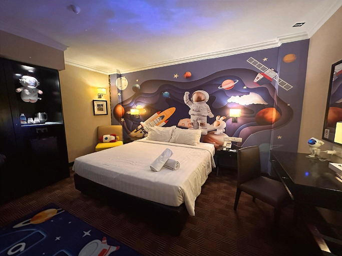 Bedroom 13