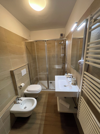 Bathroom 4, Hotel RivaMia, Trento