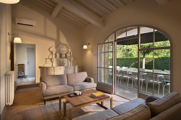 Others 5, L'orto Vignamaggio Private Pool Nature, Florence