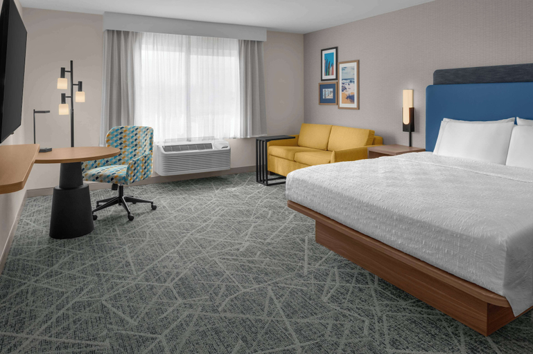 Bedroom 3, Hampton Inn by Hilton Costa Mesa Newport Beach, Orange