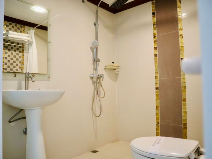 Bathroom 4, Korat Hotel, Muang Nakhon Ratchasima