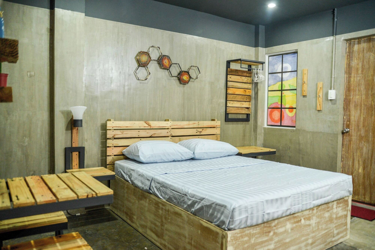 Bedroom 2, Bhive Hotel, Iloilo City
