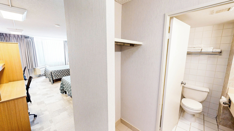 Bathroom 3, Chestnut Residence - Campus Accommodation, Toronto
