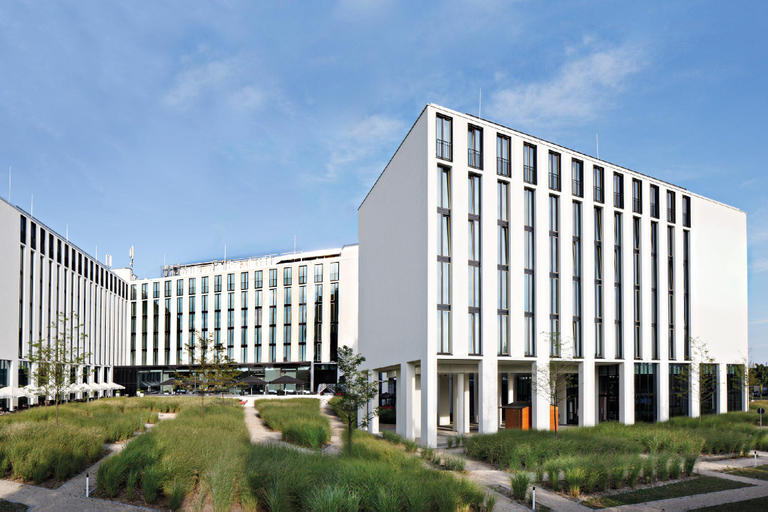 Exterior & Views 2, Leonardo Royal Hotel Munich, München