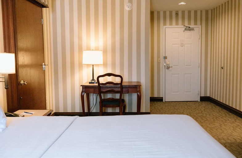 Bedroom 3, Bayshore Resort, Grand Traverse