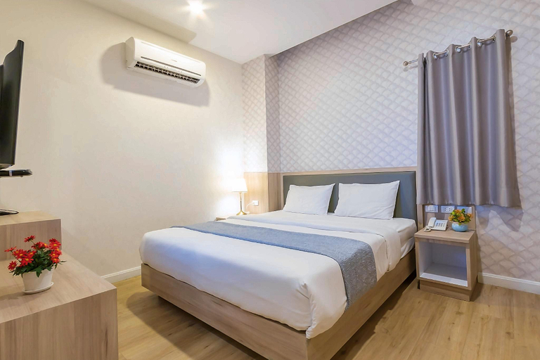 Bedroom 30