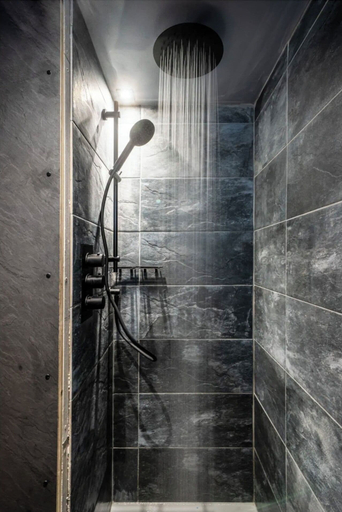 Bathroom, Captains Loft, Cornwall