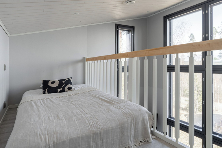 Bedroom 2, Spacious 2BR Cabin at Riihivuori Peak, Central Finland