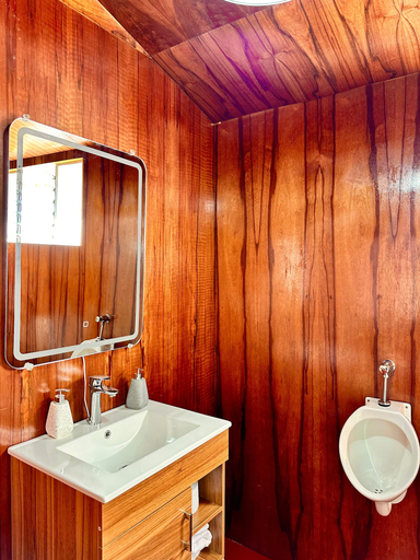 Bathroom 4, Titicaca Origins Perú, Lago Titicaca