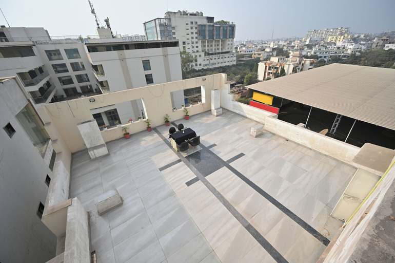 Others 4, Blueberry Inn, Raipur