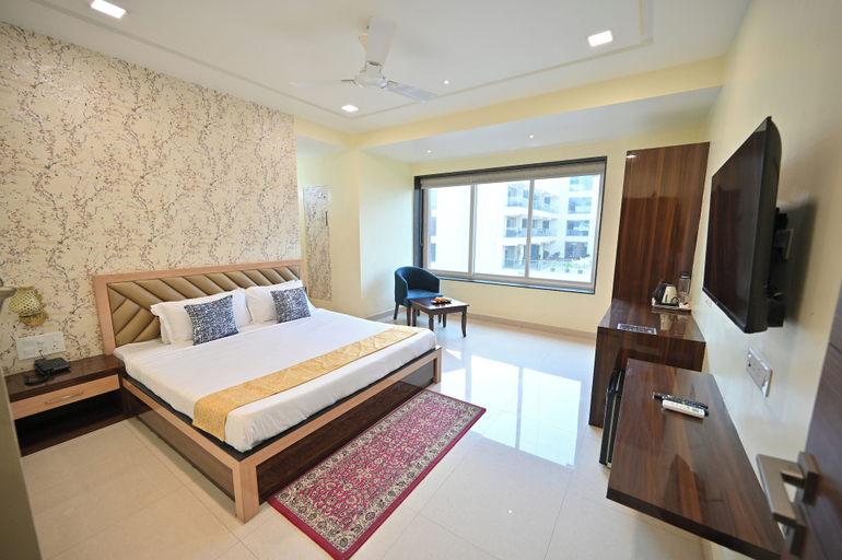 Bedroom 2, Blueberry Inn, Raipur