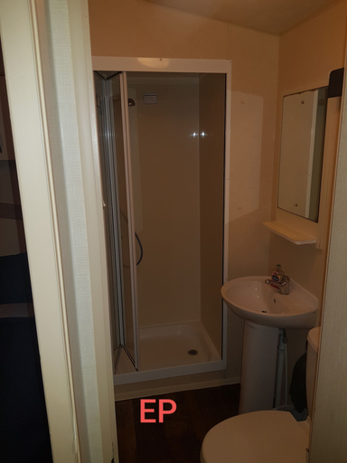 Bathroom, Lovely 3-bed Caravan in Towyn, Conwy