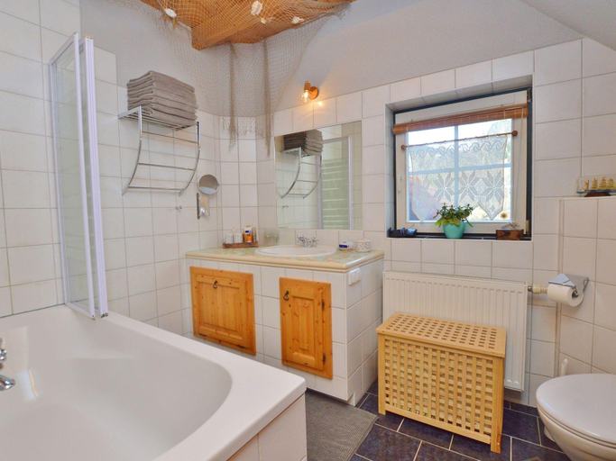 Bathroom 3, Chalet in Einach near Ski Slopes, Murau
