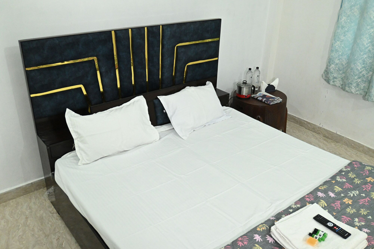 Others 3, Majestic Guest House, Varanasi