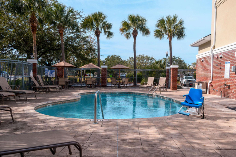 Sport & Beauty 5, Comfort Inn & Suites Patriots Point, Charleston