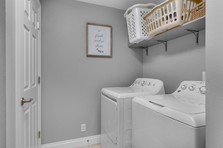 Bathroom 4, Calypso 1-2208 East, Bay