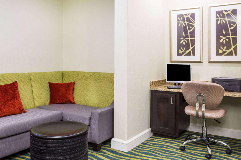 Others 5, Days Inn by Wyndham Adel I-75, Cook