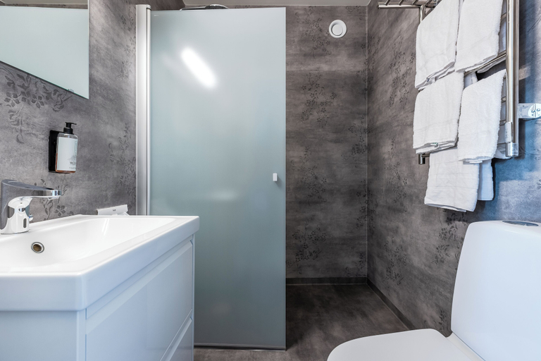 Bathroom 5, Hotel Kung Gösta, Mora
